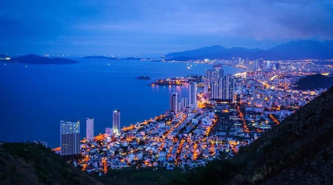 Khach San Flower Sky Nha Trang Zewnętrze zdjęcie